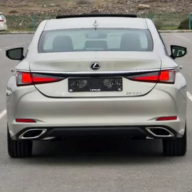 Lexus ES 350 2019