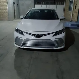 Toyota Camry 2022