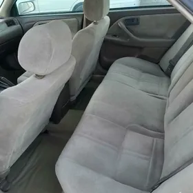 Mitsubishi Canter 2000