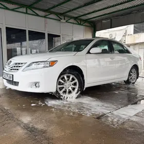 Toyota Camry 2011