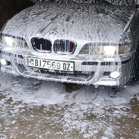 BMW E39 2003