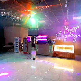 uly wetrina holodilnik