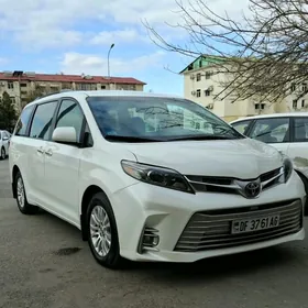 Toyota Sienna 2017