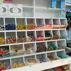 ПОЛКА КАНФЕТНИСА