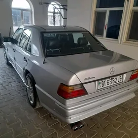 Mercedes-Benz E320 1993