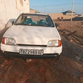 Ford E-350 Super Duty Van 2000