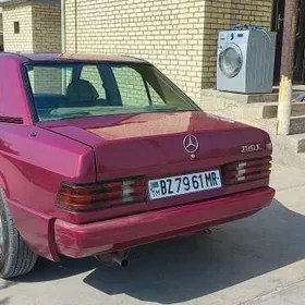 Mercedes-Benz 190E 1992