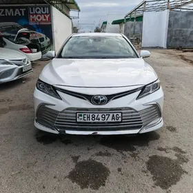 Toyota Camry 2022