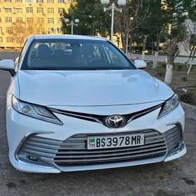 Toyota Camry 2021