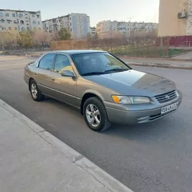 Toyota Camry 1998