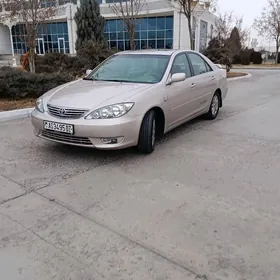 Toyota Camry 2004
