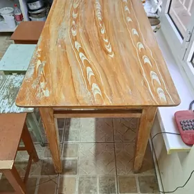 стол обеденный