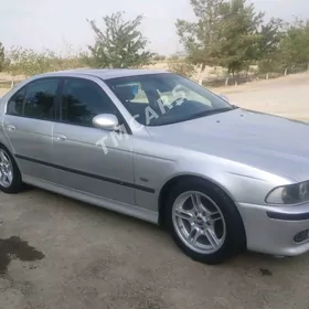 BMW E39 2000