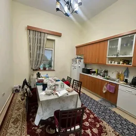 Элитка 2 комн 1 этаж