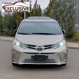 Toyota Sienna 2016