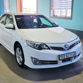 Toyota Camry 2012