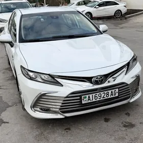 Toyota Camry 2022