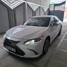 Lexus ES 350 2022