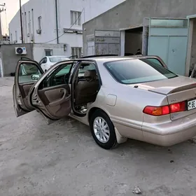 Toyota Camry 2001