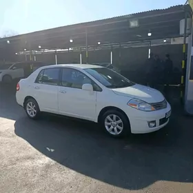 Nissan Versa 2010
