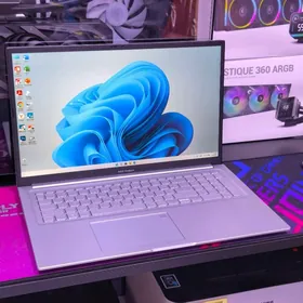 ASUS PREMIUM 17" RYZEN 5!