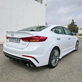 Hyundai Elantra 2018