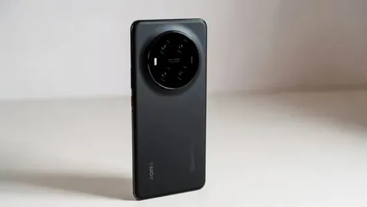 Insaýder geljekki Xiaomi 18 Ultra flagman smartfony hakda ilkinji maglumatlary paýlaşdy