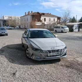 Hyundai Elantra 2021