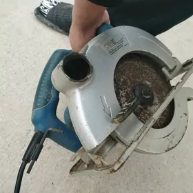 Daýra - agaç kesýan