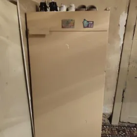 два холодильника