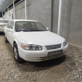 Toyota Camry 1997