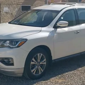 Nissan Pathfinder 2019