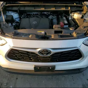 Toyota Highlander 2022