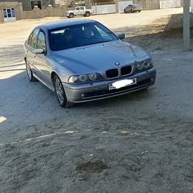 BMW E39 2003