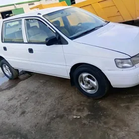 Mitsubishi Chariot 1994