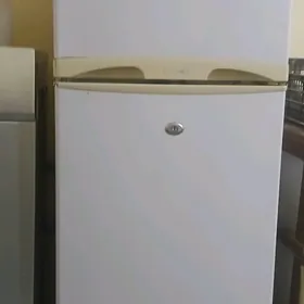 ady haladinik unwersal