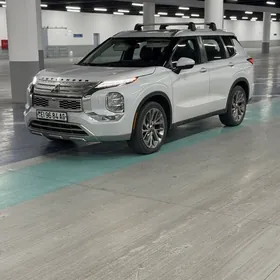 Mitsubishi Outlander 2022