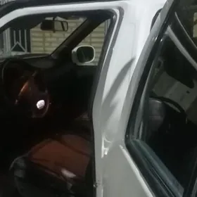 Nissan Pathfinder 2000