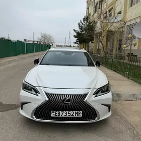 Lexus ES 350 2019
