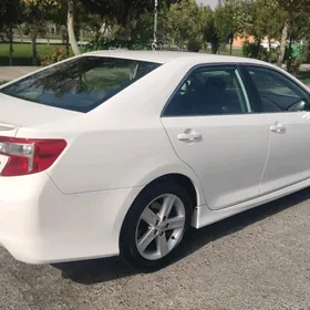 Toyota Camry 2011
