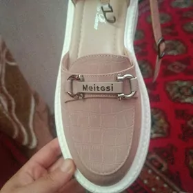 lora pyana basanocka