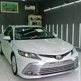 Toyota Camry 2022