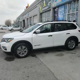 Nissan Pathfinder 2020