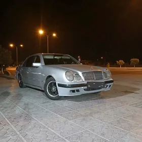 Mercedes-Benz E320 1996