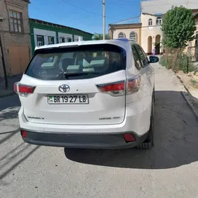 Toyota Highlander 2016