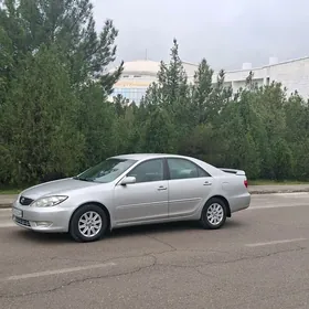 Toyota Camry 2004