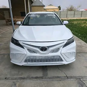 Toyota Camry 2022