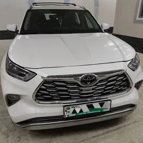 Toyota Highlander 2022