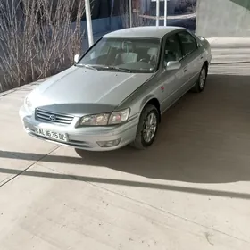 Toyota Camry 2001