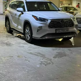 Toyota Highlander 2020